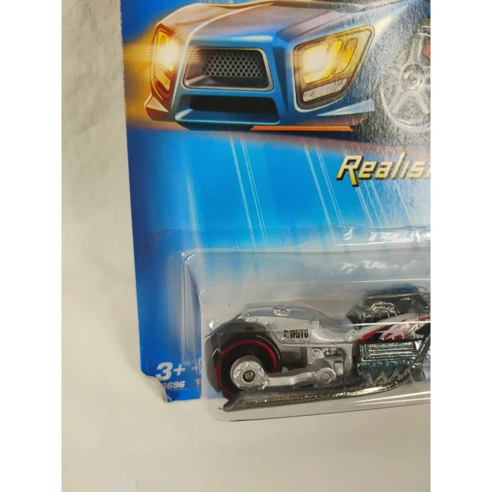 2005 Hot Wheels #004 First Editions Realistix Airy 8 Chome/Silver‎